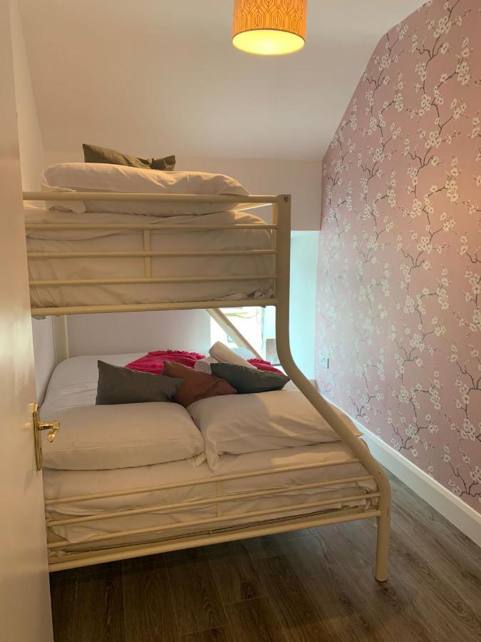14 Eyre Square Lane Apartment Голуей Екстериор снимка