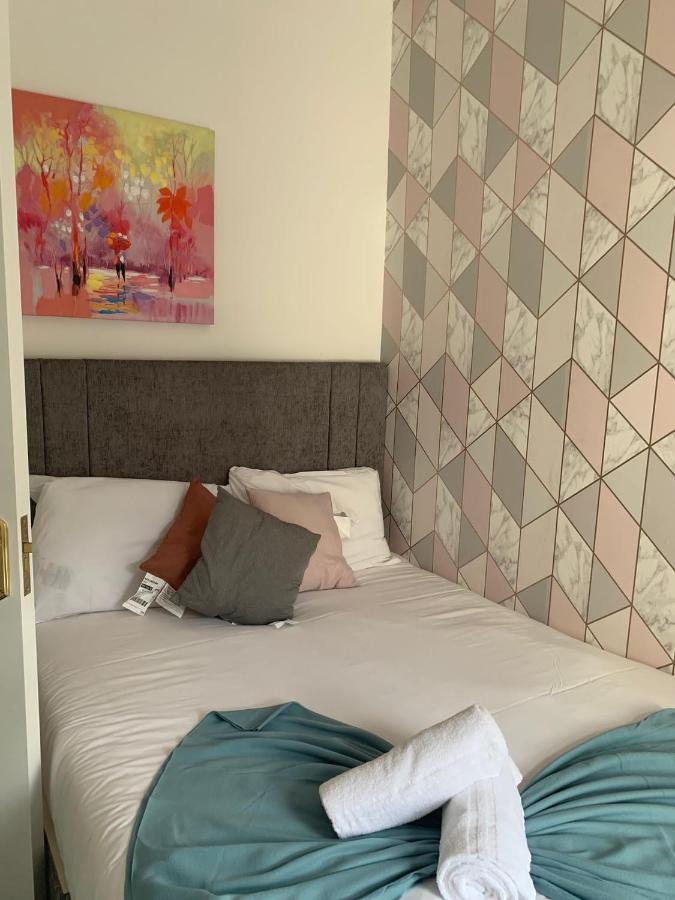 14 Eyre Square Lane Apartment Голуей Екстериор снимка