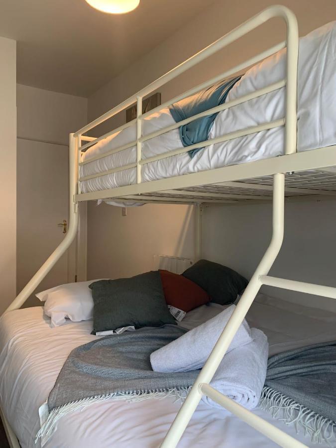 14 Eyre Square Lane Apartment Голуей Екстериор снимка