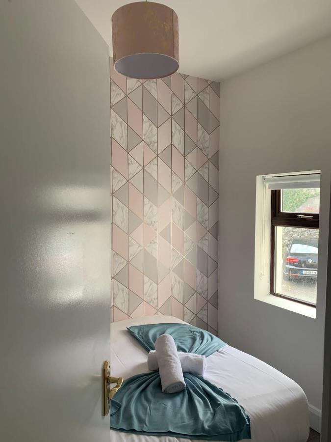 14 Eyre Square Lane Apartment Голуей Екстериор снимка
